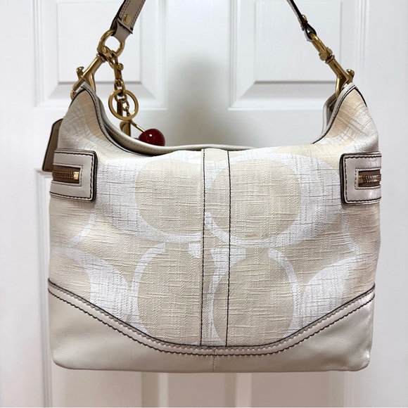 Coach Vintage Signature Linen and Ivory Leather Hobo Bag - Picture 6 of 13